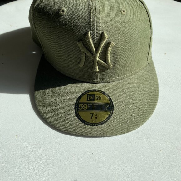 New Era Fitted Hat Bundle - Picture 4 of 13
